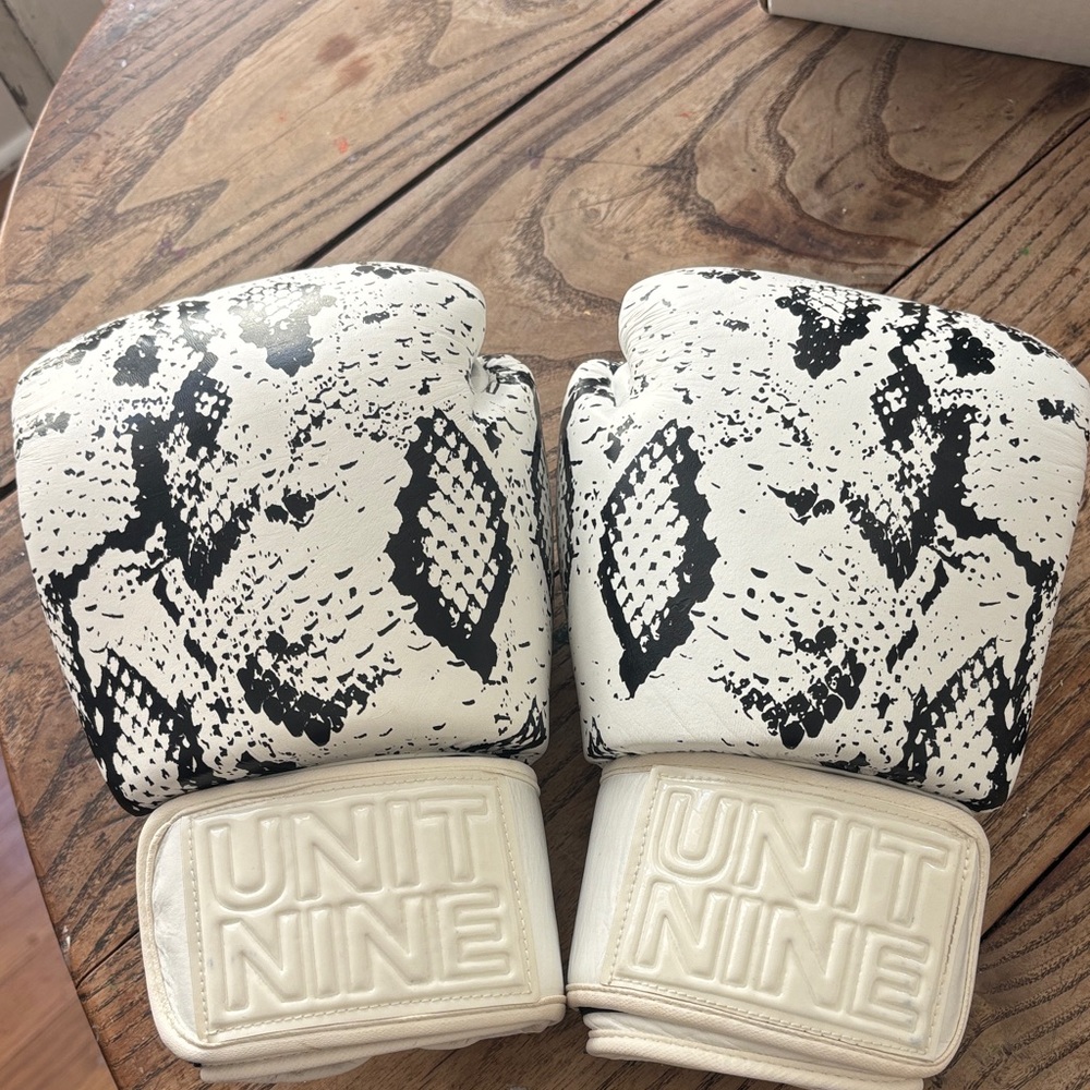 UNIT NINE Snake Print Boxing Gloves